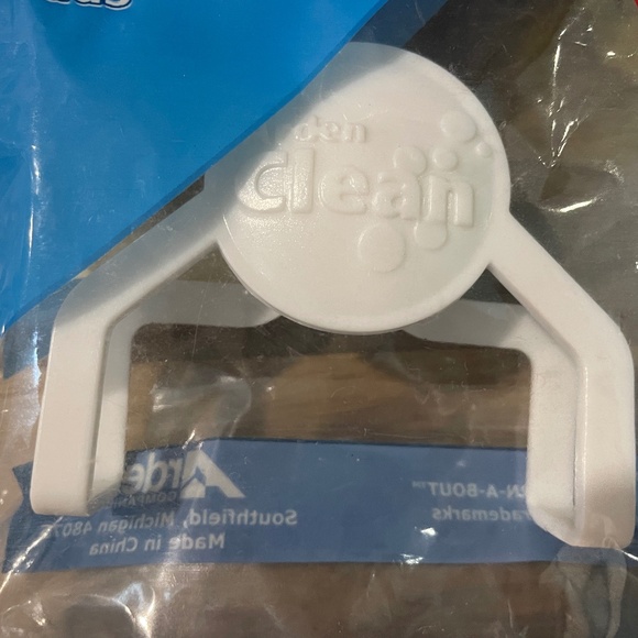 New in Packaging Suction Cup Kitchen Sponge Holder - Picture 1 of 5